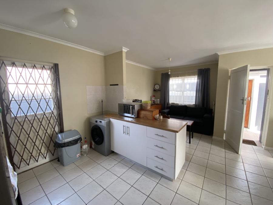 To Let 3 Bedroom Property for Rent in Muizenberg Western Cape